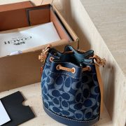 77df1528ed-1.jpg