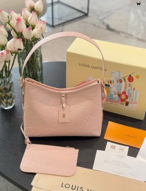 Lv, This Pink Mist Carryall