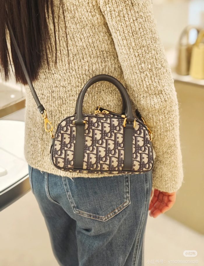 7a3567837a-1.jpg