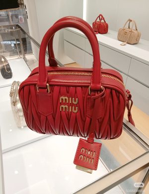 Miumiu Bowling Big Red
