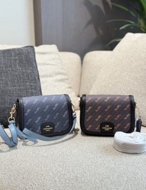 Coach Horse Drawn Cart Logo Saddle Bag 18cm