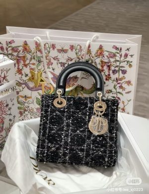 Dior]