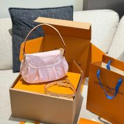 8584c8b032-4.jpg