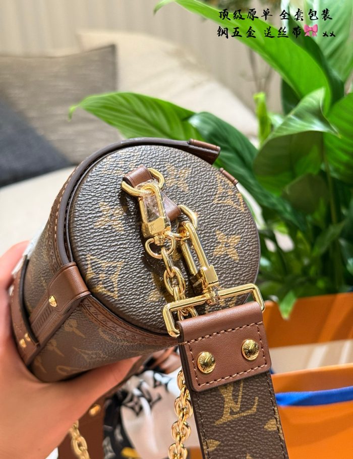 86a9f3de9c-2.jpg