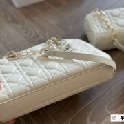 8745237e98.jpg