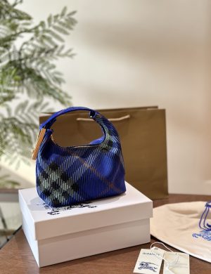 Burberry's Latest Bag, Peg Series Handbag+ National Soft Stand Up