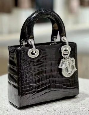 Dior Concubine Bag Diamond Buckle