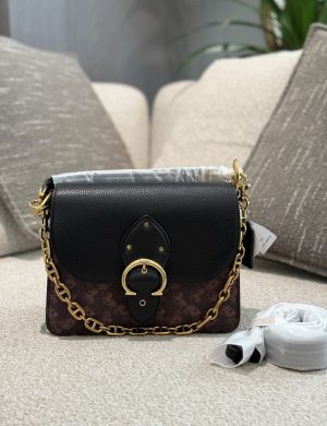 Coach's New Product Beat New Product Preview @ Beat Shoulder Bag the