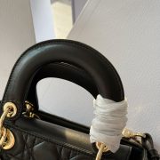 946c312e21-6.jpg