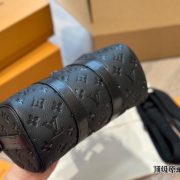 975b549d8b-1.jpg