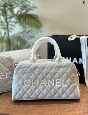 Chanel Vintage Fitness Bag ● Grandma Xiang, Would You