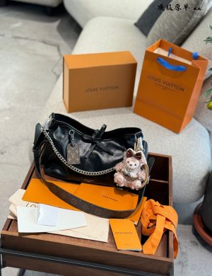 LV Carrall Small