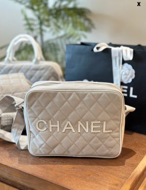 Chanel Vintage Fitness Bag ● Grandma, Do You Know About It