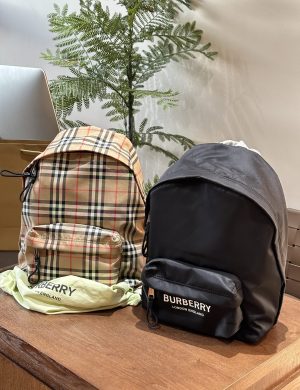 Burberry Plaid Backpack P225 Vintage Vintage Plaid Material