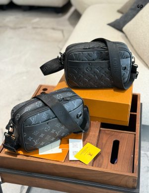 LV Camera Bag Alpha New Large Capacity Men's Bag