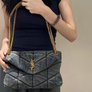abf1728611-1.jpg