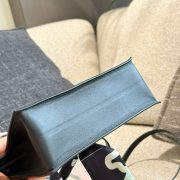 afd31e552a-1.jpg