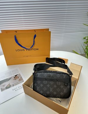 LV Double-layer Camera Bag No Gender, No Age, No Matching Adjustable