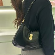 b61f653f34-1.jpg