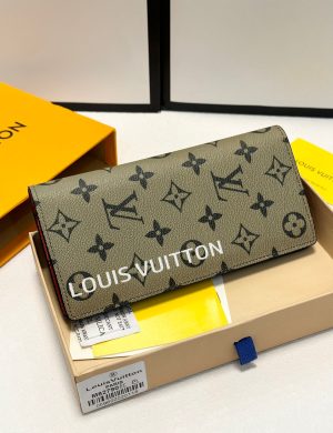 LV Official Website Synchronized Version