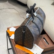 b6d0578373-3.jpg