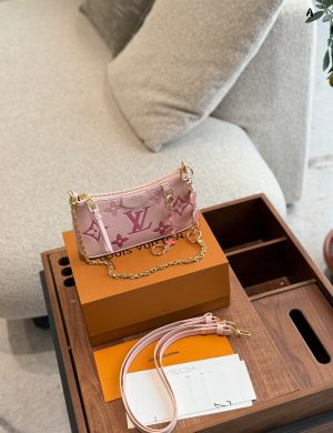 LV Pink Gradient Easy Pouch Chain Bag the Pink and Tender Color