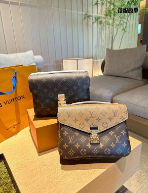 LV Postman Bag, Old Flower Handheld Single Shoulder Crossbody Bag