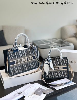 Dior Tote Tote Bag