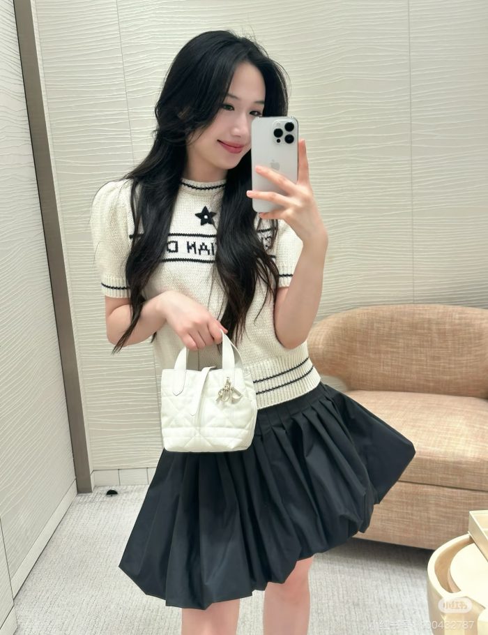 beb7a49bb0.jpg