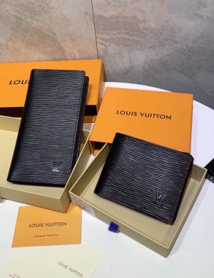 LV Official Website Synchronizes Classic Styles