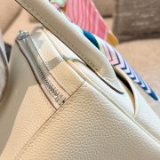 c86b359a00-2.jpg