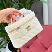 c95227e607.jpg