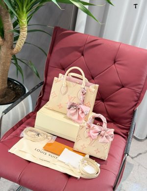 LV on the Gomini Tote Bag Jungle Series Crafty