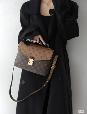 LV Postman Old Flower Fragrance Warning Brown Color Scheme with