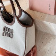 d1e44b4c08-1.jpg