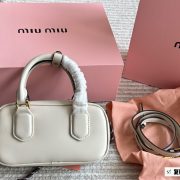 d2b9744659-1.jpg