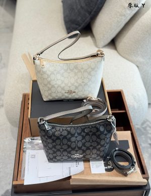 Coach Lunch Box Bag P255 Zip Top Armpit Bag Multiple Back Method