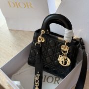 dd467d3b2b-6.jpg