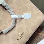 de42082d39-1.jpg