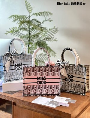 Dior Medium Women's Shopping Bag Handbag