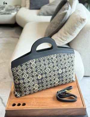 Chanel P260