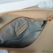 e7f7a910e5-1.jpg