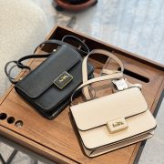 eb31b554c8-1.jpg