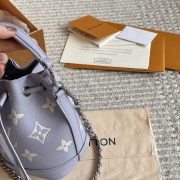 eb818415f9.jpg