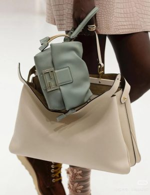 Fendi Mamma Baguette New Bag Come and Pick the New Baguette Baguette