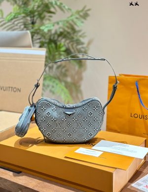 LV Cowboy Pea Bag Do You Love
