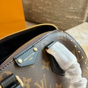 f1a56736f2-1.jpg