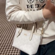 ff13659aa4.jpg