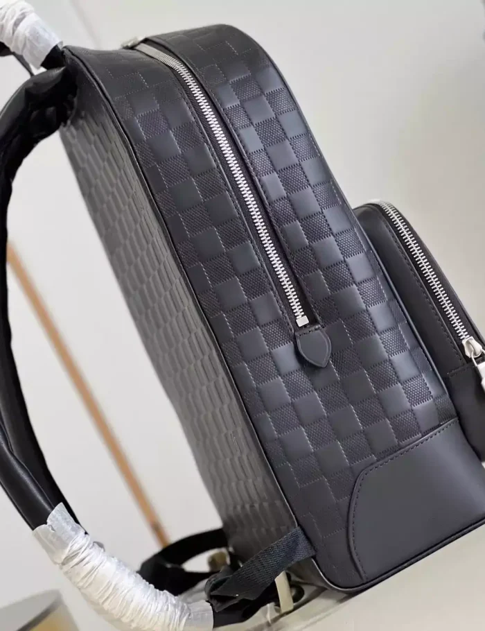 CAMPUS-BACKPACK-DAMIER-INFINI-LEATHER-N40306-LW344-7.webp