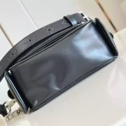 CARGO-WEARABLE-WALLET-BLACK-CALF-LEATHER-M13989-LW276-8.webp
